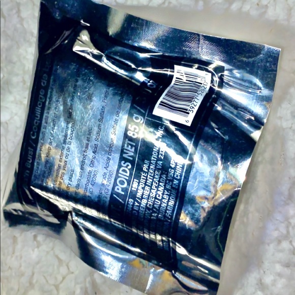 TREAT ME! Bath Burst -Relaxing Bath Bomb - Picture 2 of 2